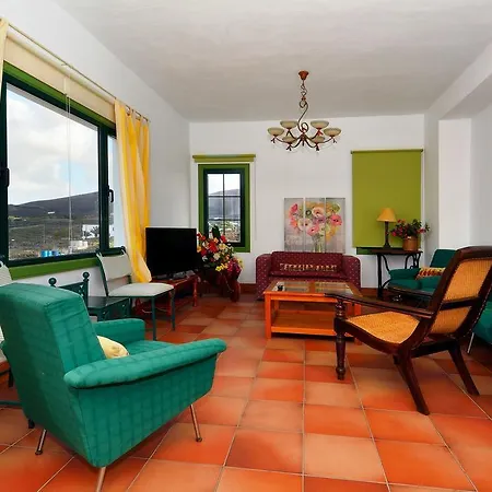 Villa Malvasia Stunning Mountain Views La Vegueta